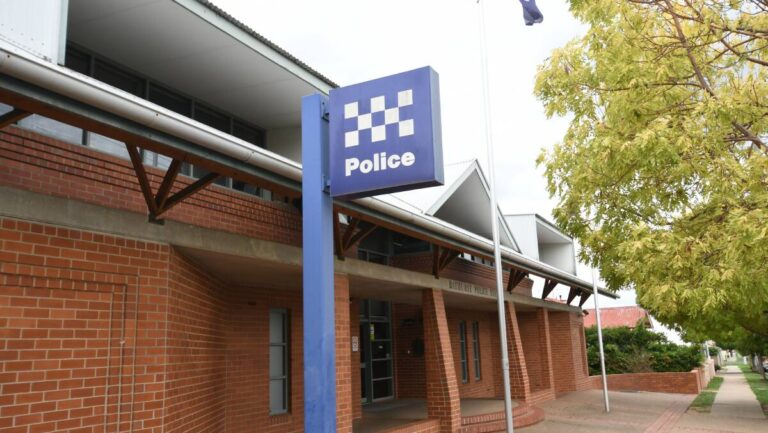 high-speed-chase-ends-in-crash-in-west-bathurst-two-arrested