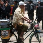 indonesia-s-president-revokes-lawmakers-housing-allowance-amid-protests
