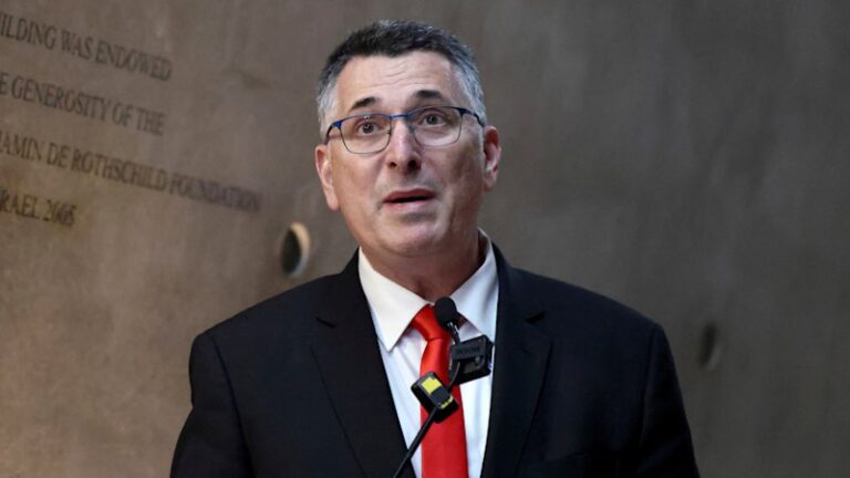 israel-revokes-visas-for-australian-diplomats-over-palestine-decision