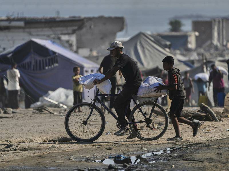 israeli-strikes-claim-33-lives-amid-ongoing-humanitarian-crisis-in-gaza