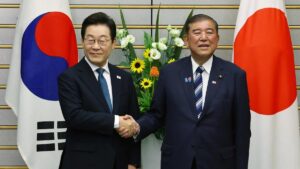japan-and-south-korea-leaders-forge-stronger-diplomatic-ties