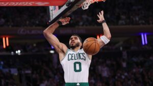 jayson-tatum-should-prioritize-recovery-over-early-return-says-insider