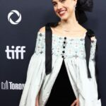 margaret-qualley-plays-matchmaker-for-mom-andie-macdowell-and-bill-murray