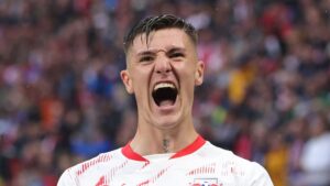 newcastle-boosts-offer-for-sesko-as-man-utd-eyes-striker