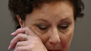 nsw-government-faces-criticism-over-2-million-offer-to-folbigg