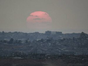palestinian-families-evacuate-gaza-city-amid-rising-tensions