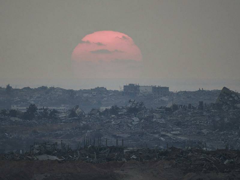 palestinian-families-evacuate-gaza-city-amid-rising-tensions
