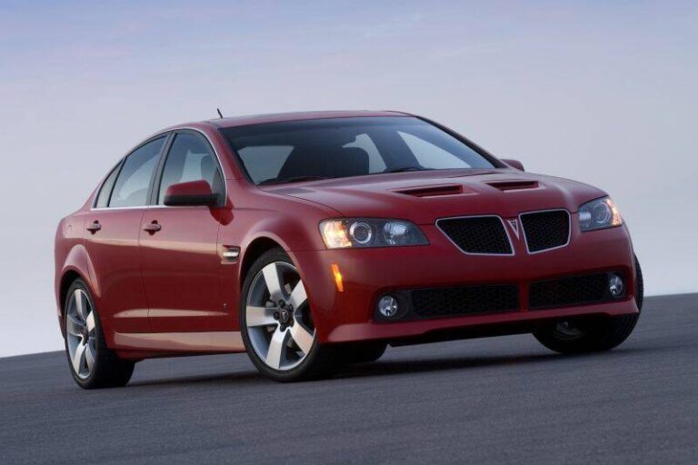 pontiac-g8-stunt-in-alabama-leaves-passenger-embarrassed