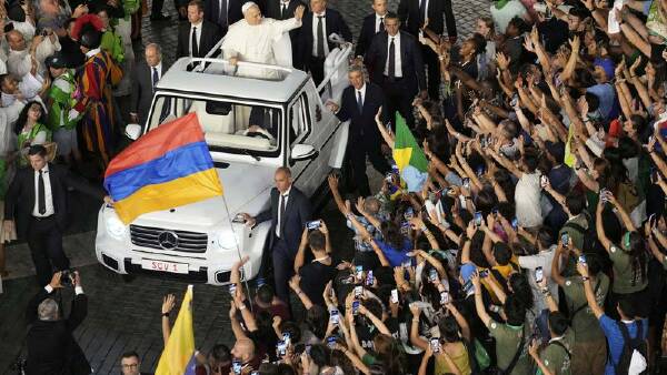 pope-leo-xiv-celebrates-first-100-days-emphasizes-calm-leadership