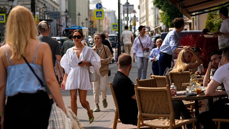 russia-s-war-economy-creates-new-middle-class-amid-conflict
