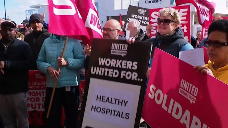 south-australian-health-workers-demand-wage-hike-at-treasurer-s-office