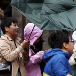 storm-floris-hits-scotland-with-145-km-h-winds-disrupts-travel