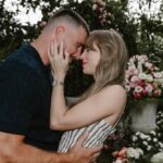 taylor-swift-and-travis-kelce-announce-engagement-fans-celebrate