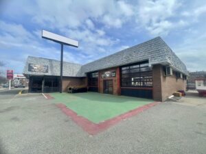 the-goat-expands-with-new-country-bar-and-burger-joint-in-salem