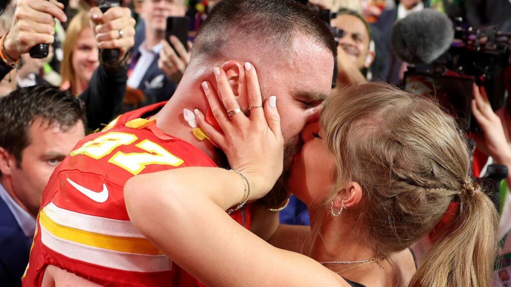 travis-kelce-reveals-how-he-introduced-taylor-swift-to-football