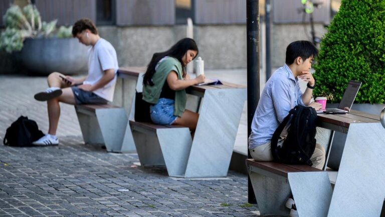 university-leader-calls-for-fairer-fees-for-students-today
