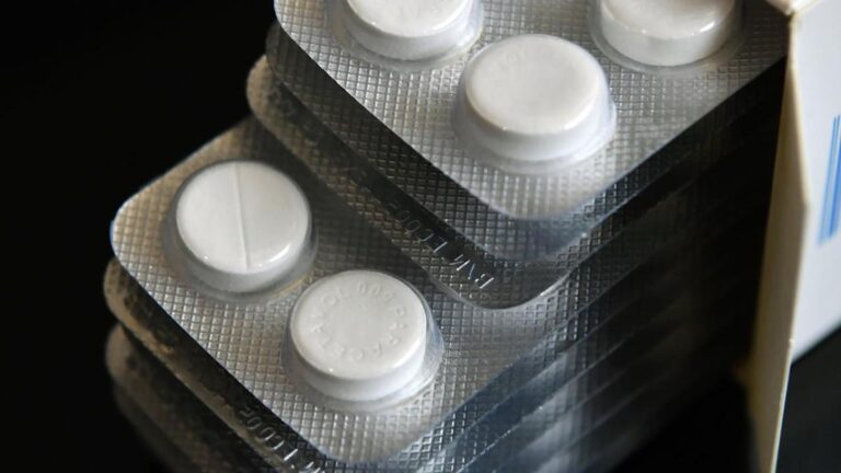 urgent-australia-s-health-minister-moves-to-accelerate-drug-approvals