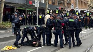 urgent-police-arrests-surge-amid-melbourne-anti-immigration-march