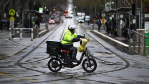 urgent-safety-alert-e-bikes-speeding-sparks-major-concerns