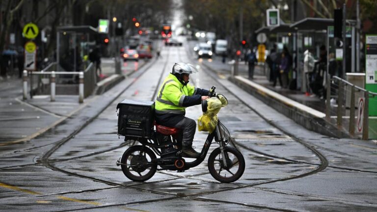 urgent-safety-alert-e-bikes-speeding-sparks-major-concerns