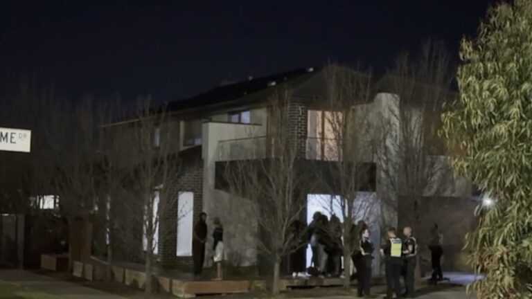 urgent-teenagers-launch-machete-attack-at-melbourne-house-party