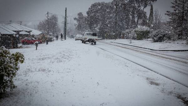 urgent-update-armidale-hit-by-surprise-snowstorm-this-morning