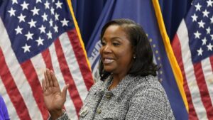 us-fed-governor-lisa-cook-sues-trump-over-firing-attempt