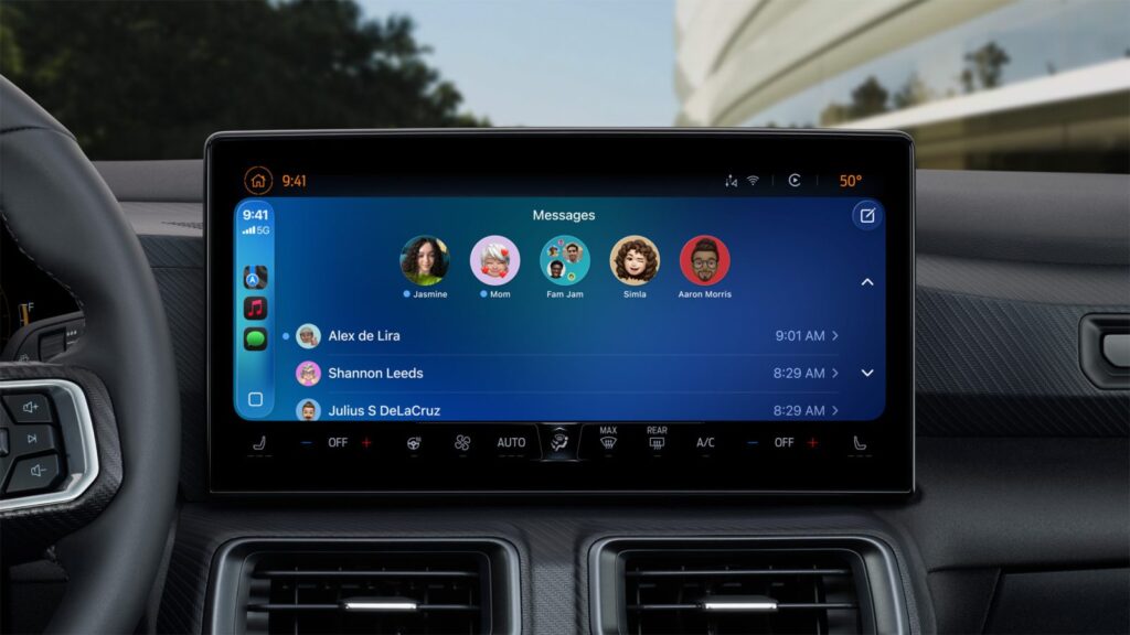 user-feedback-highlights-concerns-with-new-carplay-in-ios-26