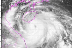 vietnam-evacuates-586-000-as-typhoon-kajiki-approaches