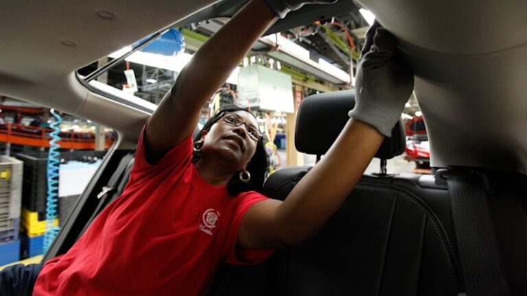 weak-july-jobs-data-fuels-speculation-on-fed-rate-cut