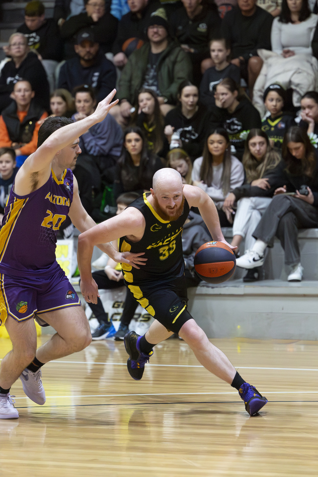 whittlesea-pacers-face-elimination-after-crushing-playoff-loss