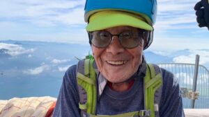 102-year-old-man-sets-record-as-oldest-to-summit-mount-fuji