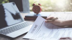 ai-slop-threatens-job-applications-experts-warn-of-risks
