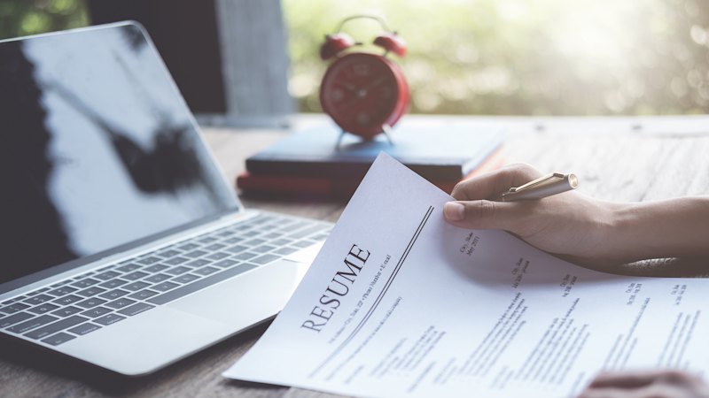 ai-slop-threatens-job-applications-experts-warn-of-risks