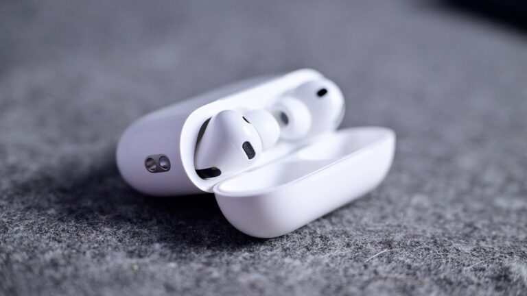 apple-launches-airpods-pro-3-with-enhanced-features-and-performance
