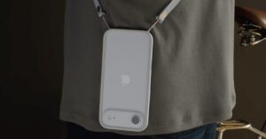 apple-launches-innovative-crossbody-strap-for-iphone-users