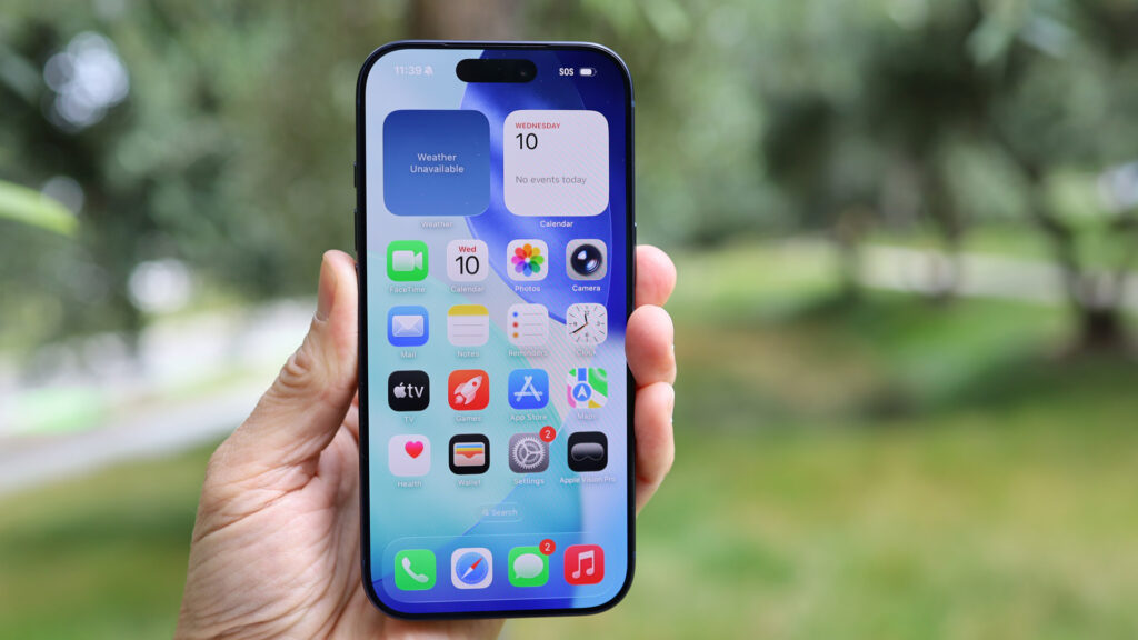 apple-rolls-out-ios-26-0-1-update-to-resolve-iphone-17-issues