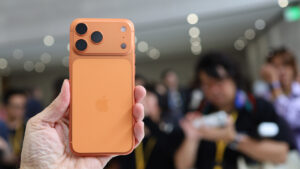 apple-unveils-iphone-17-pro-max-with-stunning-features-and-battery-life