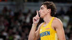 armand-duplantis-sets-new-pole-vault-world-record-in-tokyo