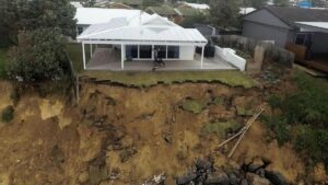 australia-commits-1-1-billion-to-low-emission-fuels-amid-climate-crisis