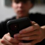 australia-enacts-groundbreaking-rules-to-ban-kids-from-social-media