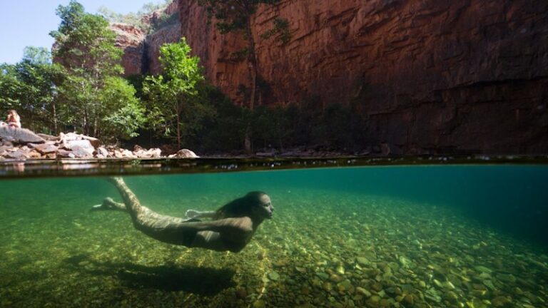 australia-s-iconic-outback-drive-revealed-7-must-see-highlights-