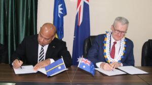australia-signs-408-million-deportation-deal-with-nauru