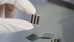 australian-researchers-boost-perovskite-solar-cell-efficiency-to-30-6-