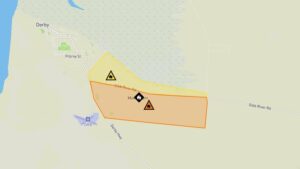 bushfire-near-mowanjum-downgraded-lives-still-at-risk
