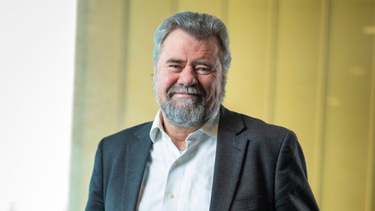 business-schools-innovate-research-to-address-global-challenges