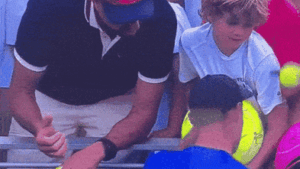 businessman-apologizes-for-snatching-young-boy-s-cap-at-us-open