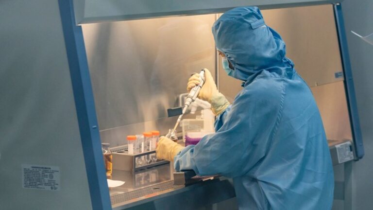china-s-pharma-sector-shields-itself-from-trump-s-new-tariffs