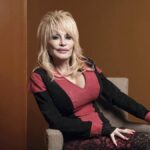 dolly-parton-delays-las-vegas-residency-over-health-concerns