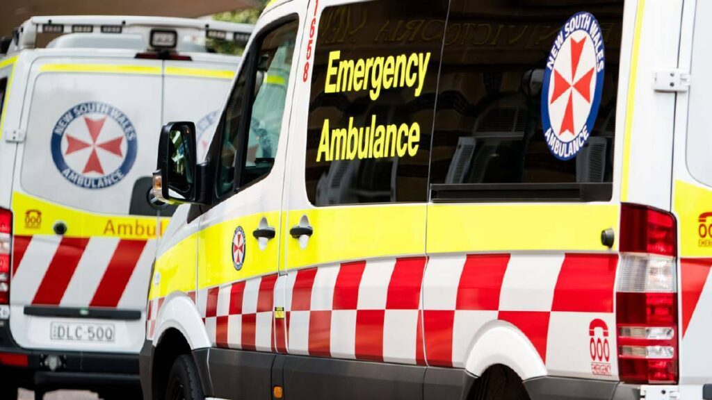 driver-in-critical-condition-after-4wd-crashes-into-tree